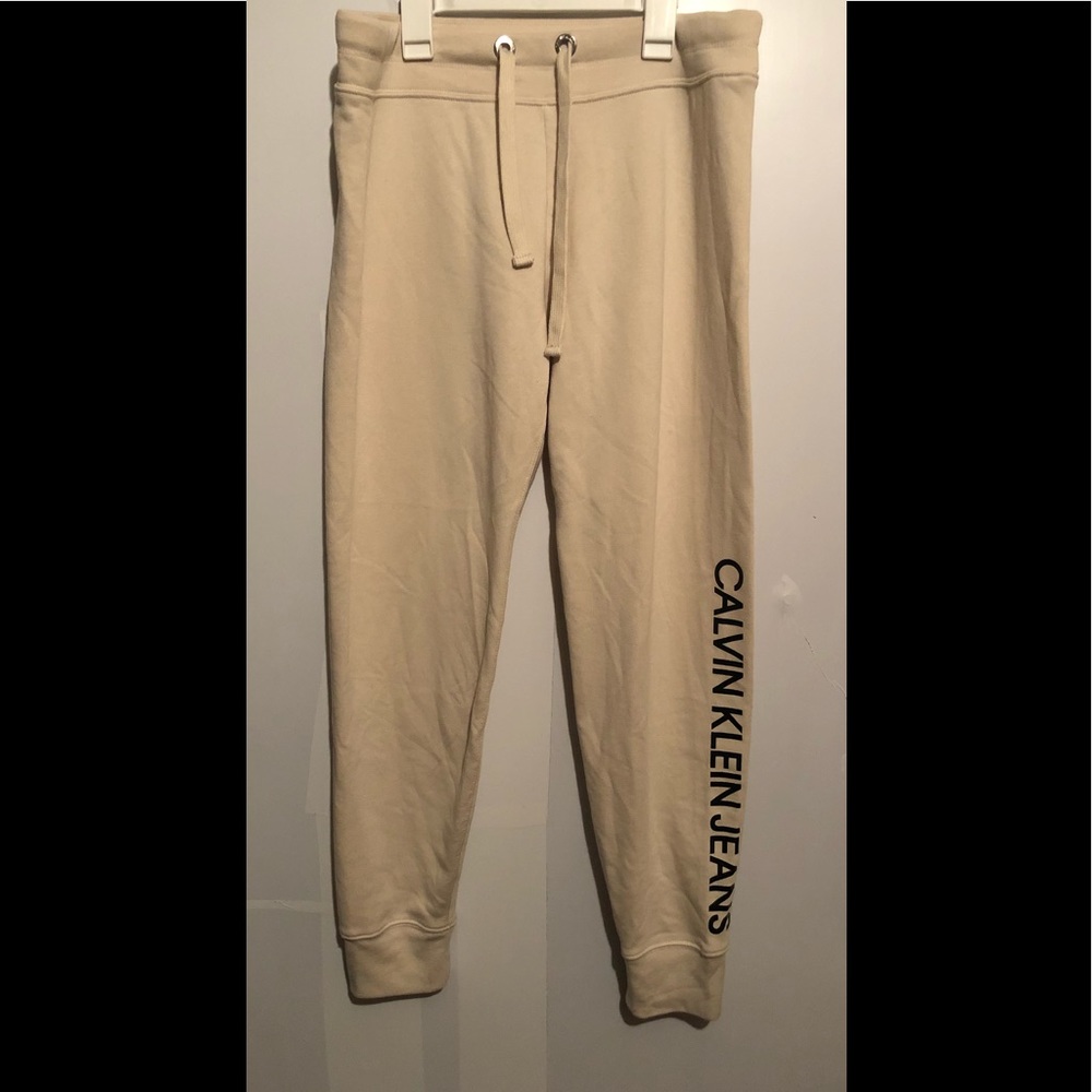 Women’s Calvin Klein sweatpants size medium